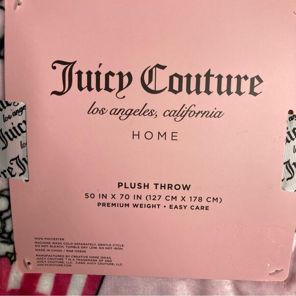 Juicy Couture Blanket Pink Sweets Ice Cream Plush Throw 50” x 70” NWT Soft - Picture 3 of 9
